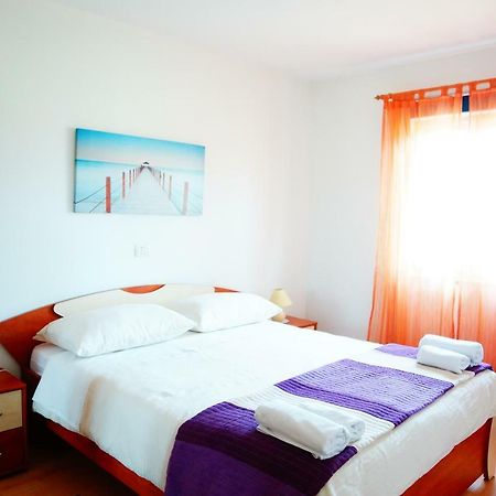 Holiday Home Bura Ровинь Экстерьер фото