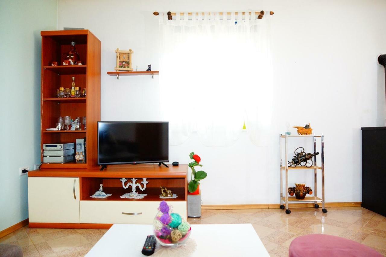 Holiday Home Bura Ровинь Экстерьер фото