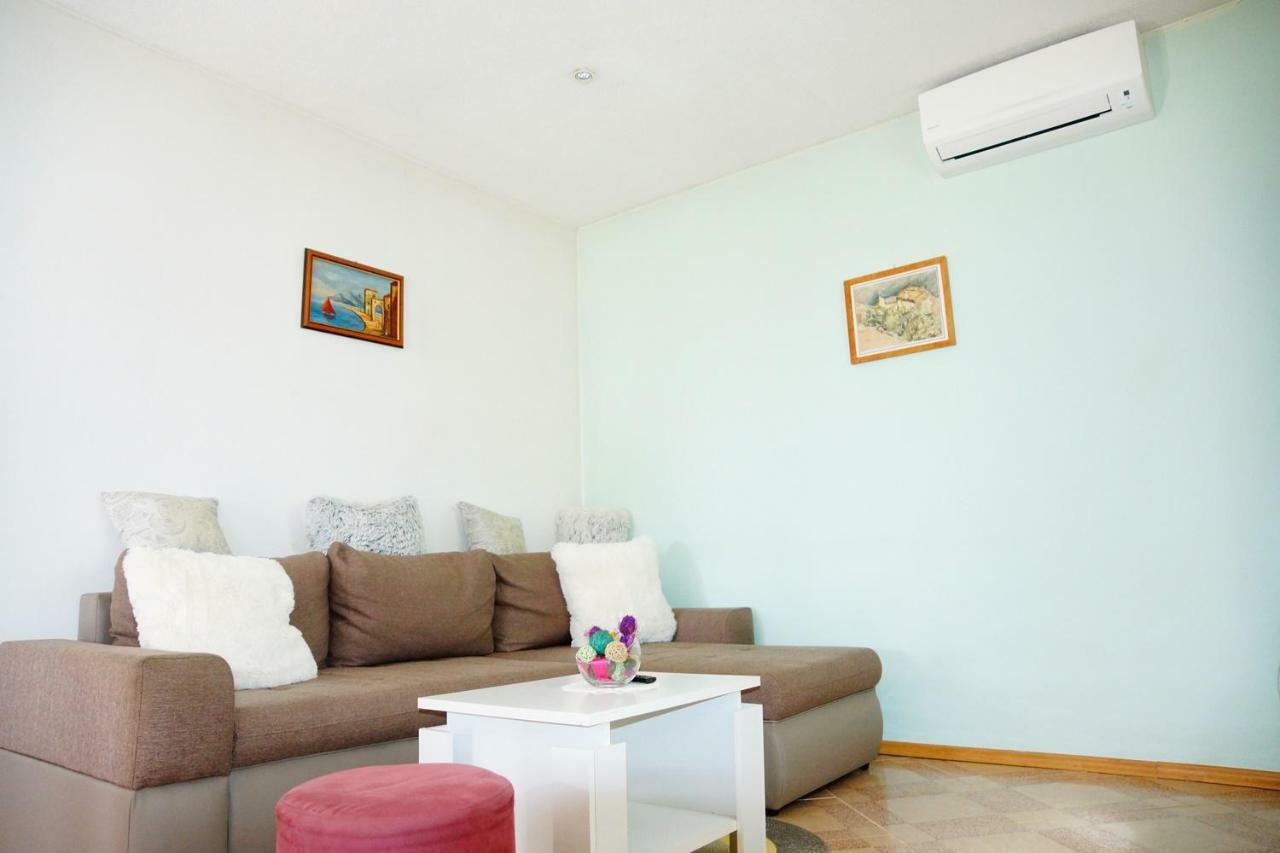 Holiday Home Bura Ровинь Экстерьер фото